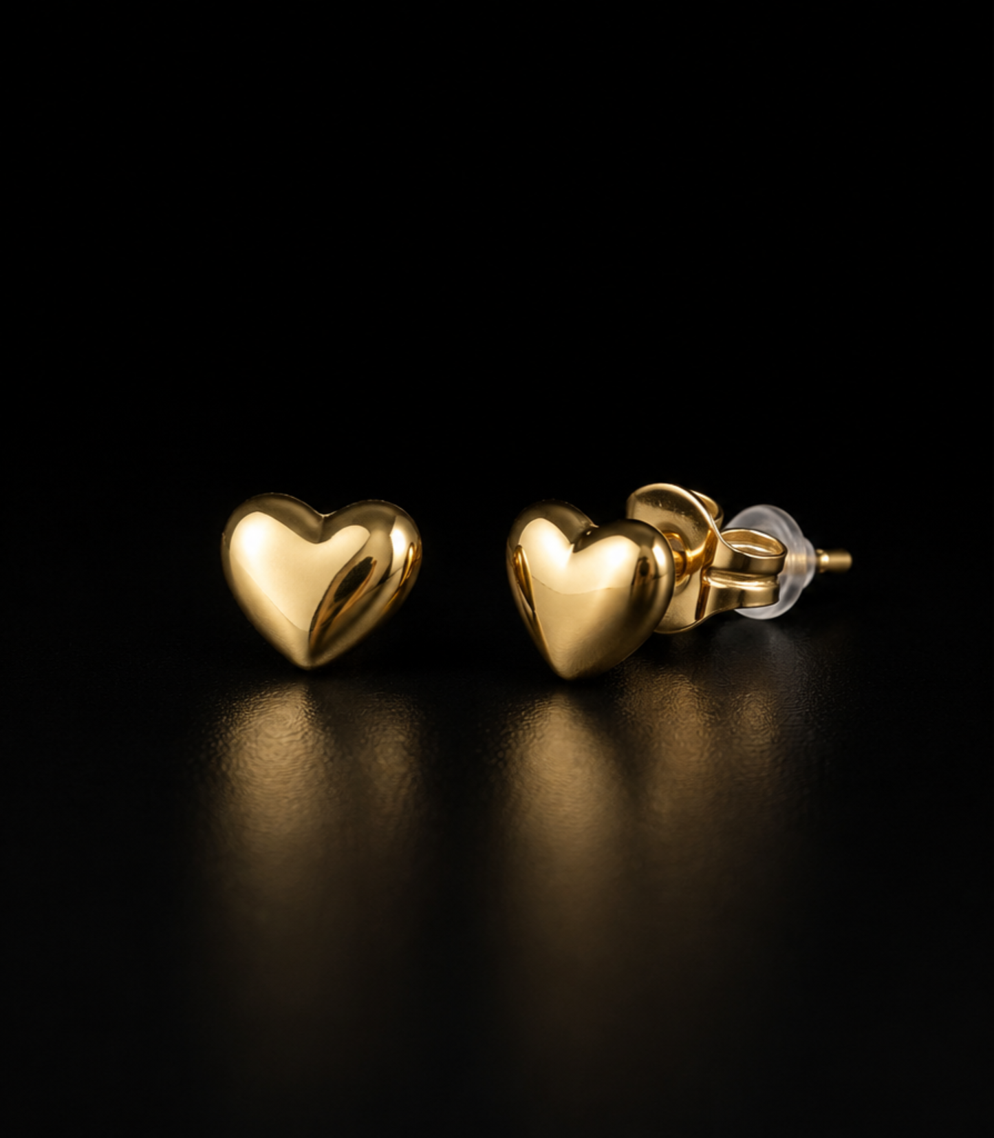 Golden Heart Studs – Vergoldete Herz Ohrstecker