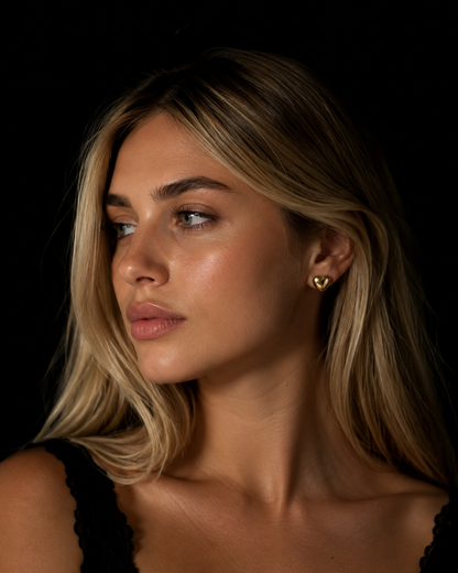 Golden Heart Studs – Vergoldete Herz Ohrstecker