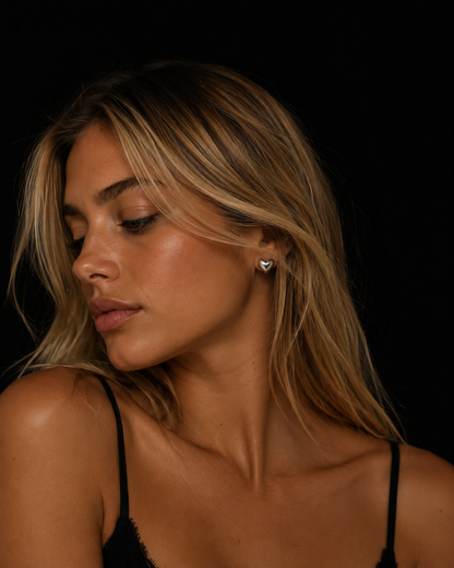 Golden Heart Studs – Vergoldete Herz Ohrstecker